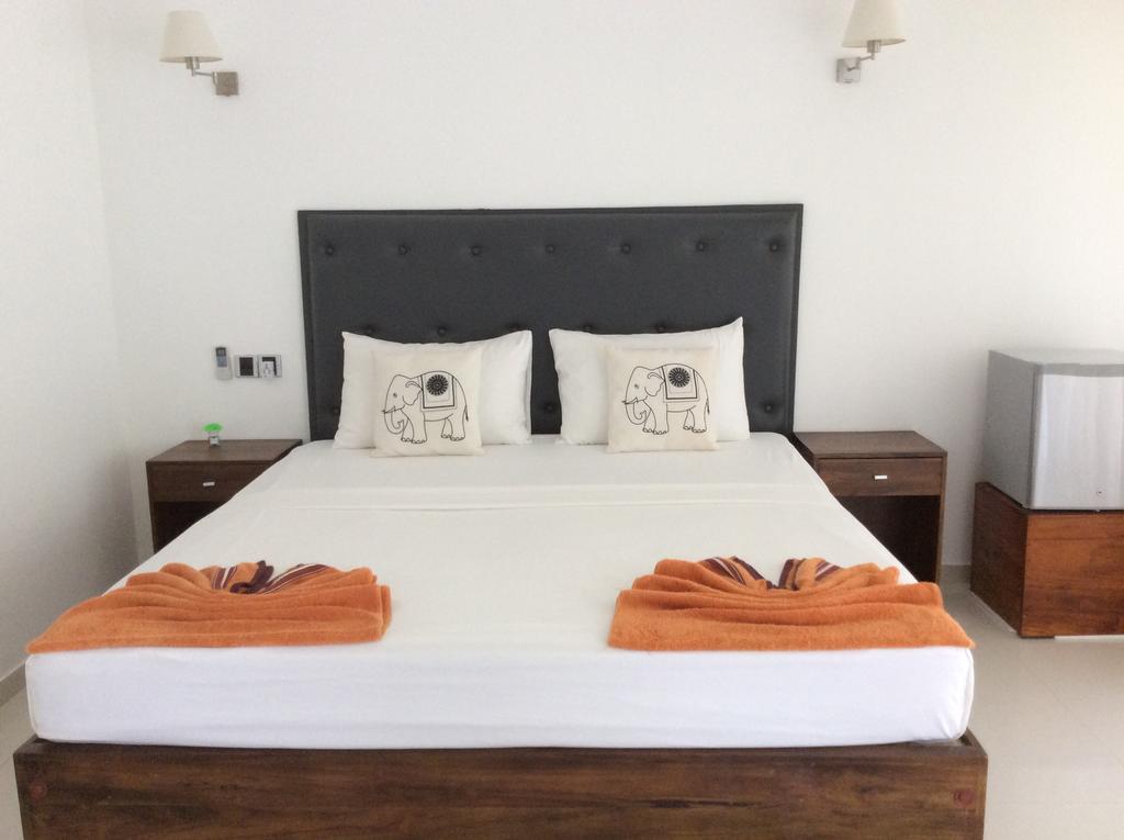 Lemazone Inn Mirissa Quarto foto